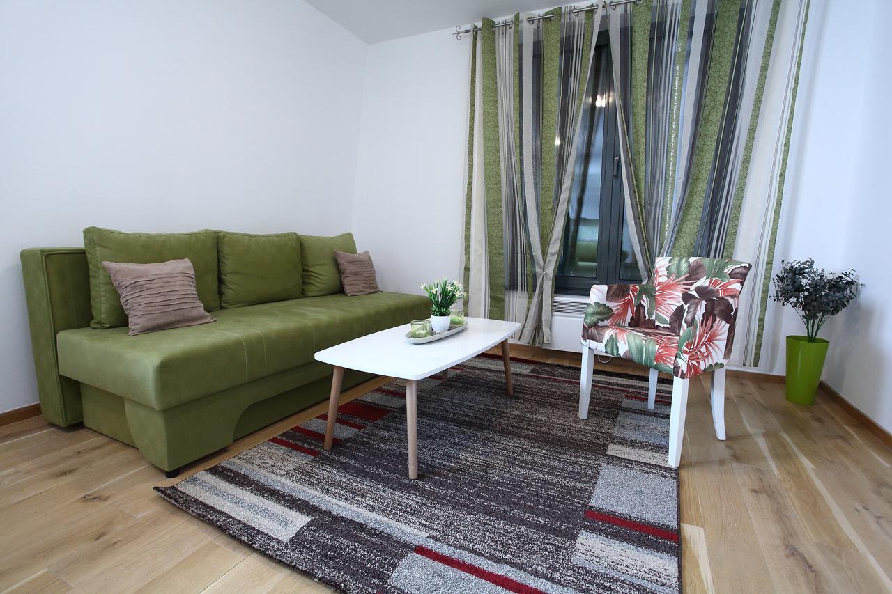 Green Apartments Белашница Экстерьер фото